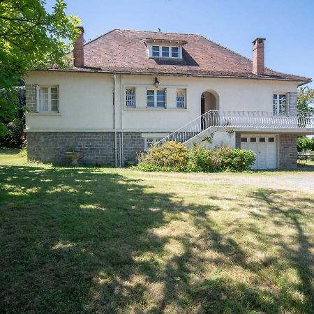 Quaint Holiday Home In Payzac With Garden Екстериор снимка