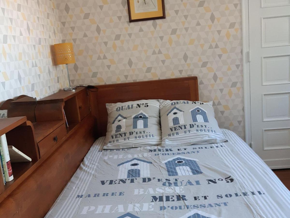 Quaint Holiday Home In Payzac With Garden Екстериор снимка